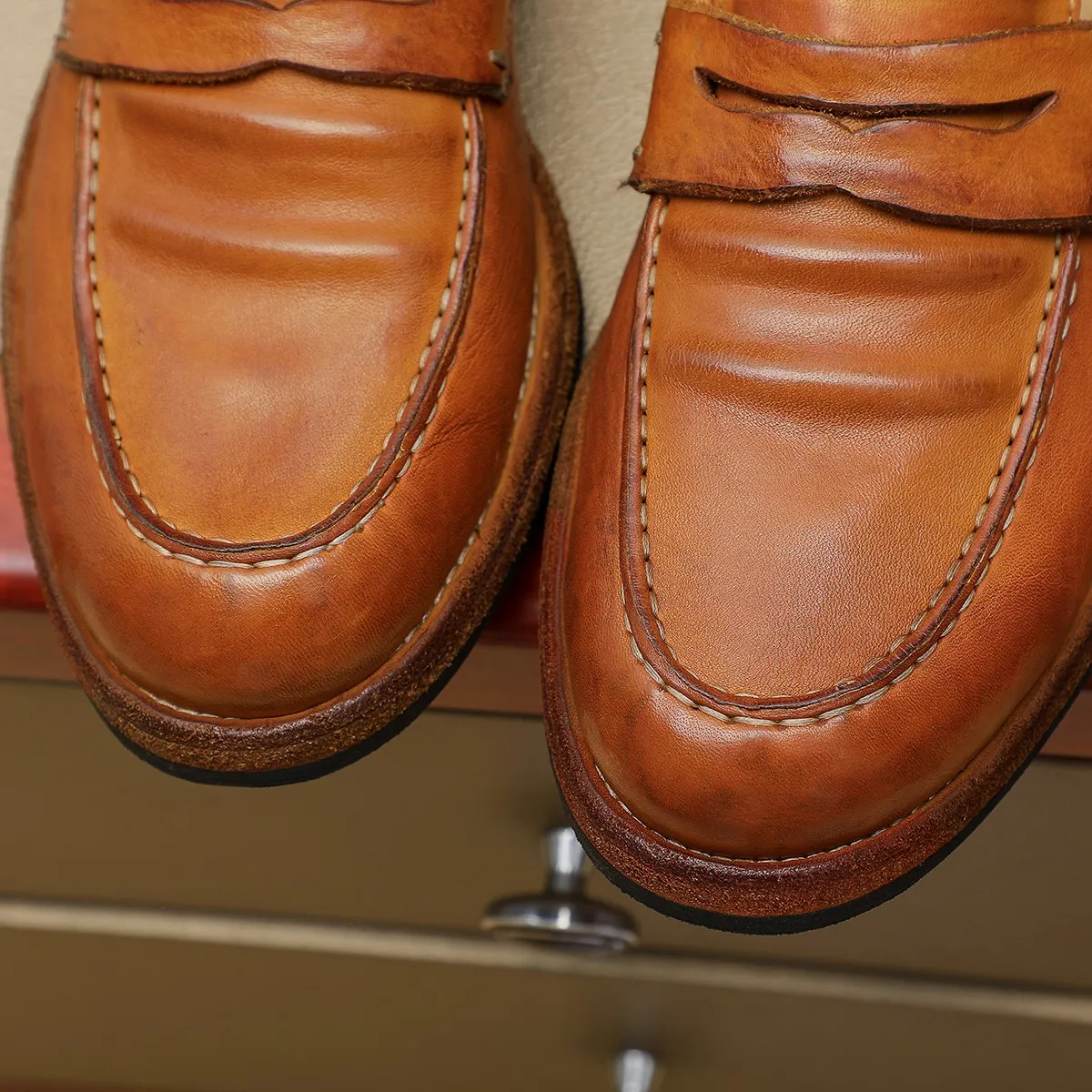 Men's shoes 💰920 💰 Louis Vuitton LV ® Autumn and Winter 🆕 models 🔛Full shoe counter First layer cowhide, 🐂Leather lined casual shoes for men, super soft outsole, a must for driving. Counter synchronization Original first layer cowhide Completely 1:1 mold customization 🌹Top version, 3 colors available! Number: 38-45 (37.46. Customized)